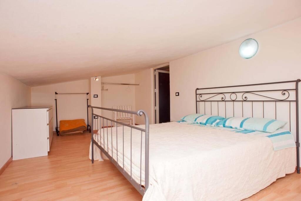 Loft Mansardato Con Giardino E Piscina In Villa Privata Loft With Garden And Swimming Pool In A Private Villa Sestu 外观 照片